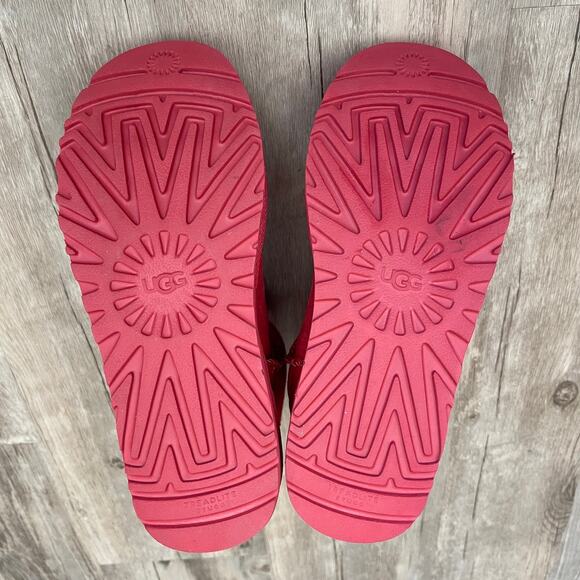 UGG Women’s Classic Mini Side Logo Boots Red/Black Size 6 Winter Snow Booties - Picture 5 of 10
